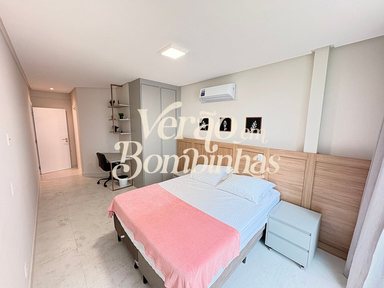 Duplex no centro de Mariscal com piscina privativa