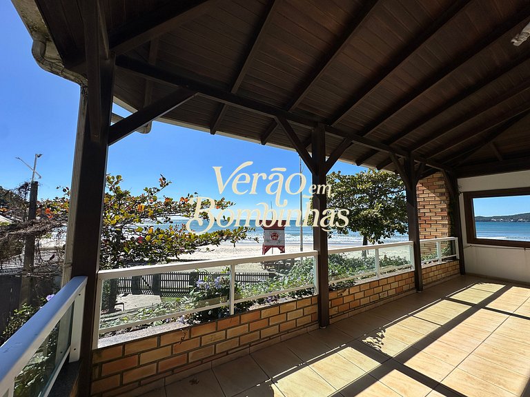 Casa Frente Mar Bombas