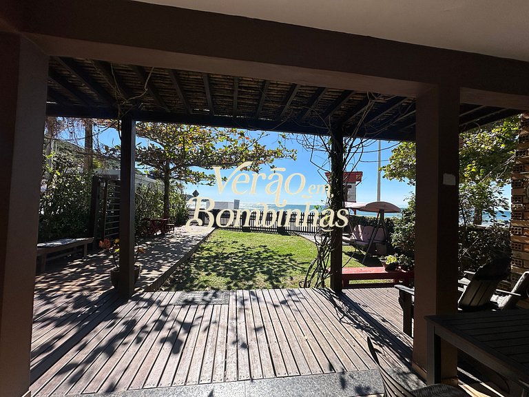 Casa Frente Mar Bombas