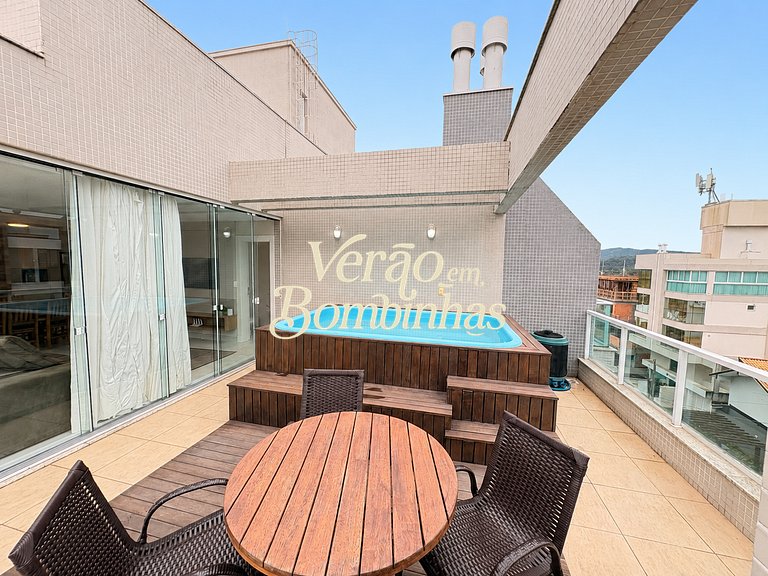 Duplex em Mariscal com piscina