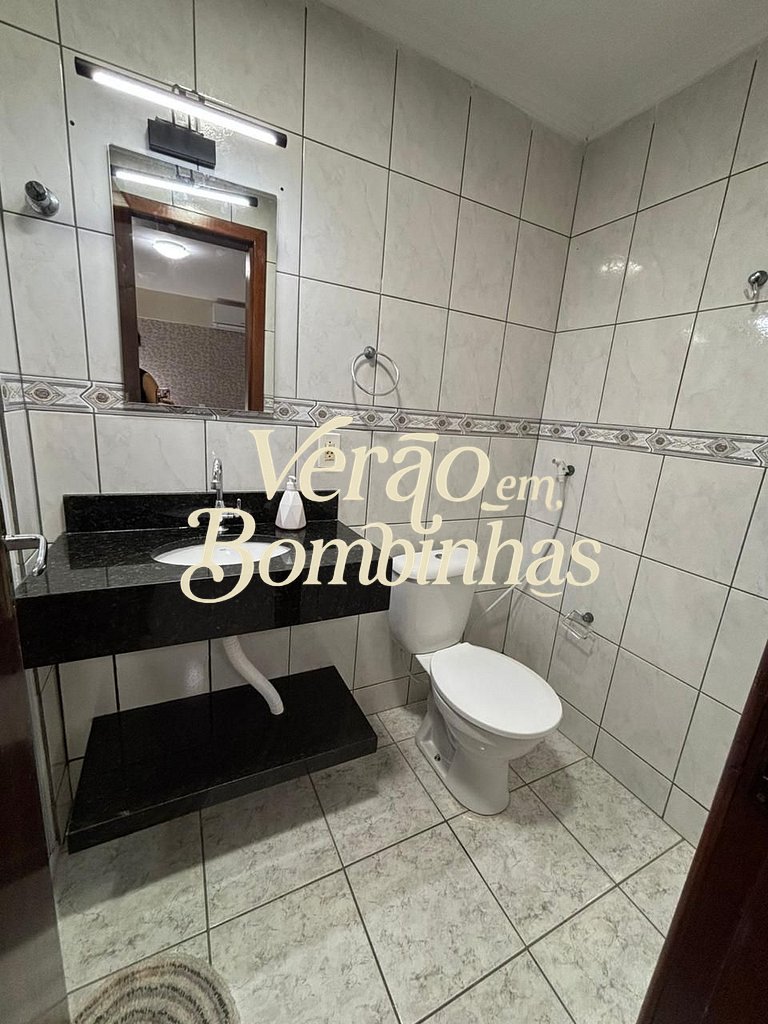 Apartamento com 3 quartos em Bombas
