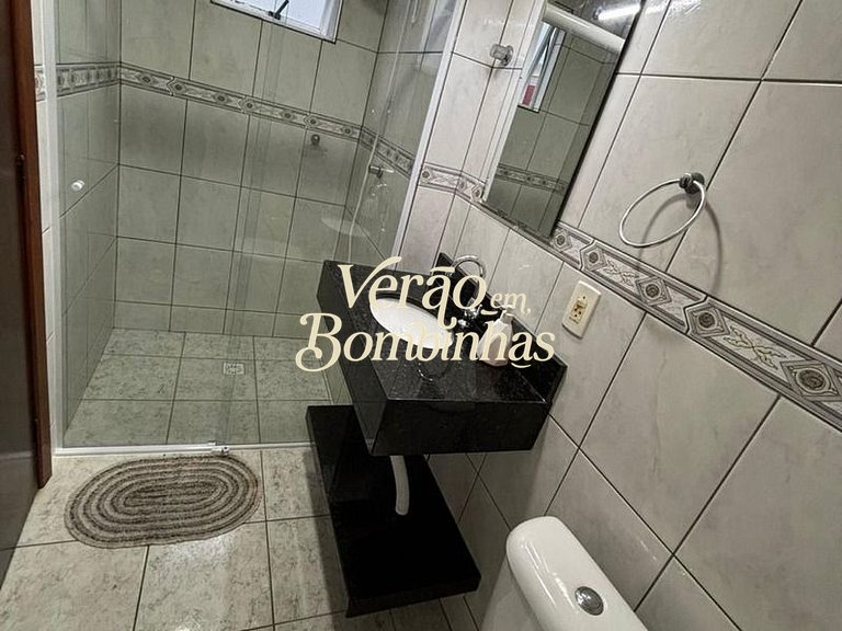 Apartamento com 3 quartos em Bombas